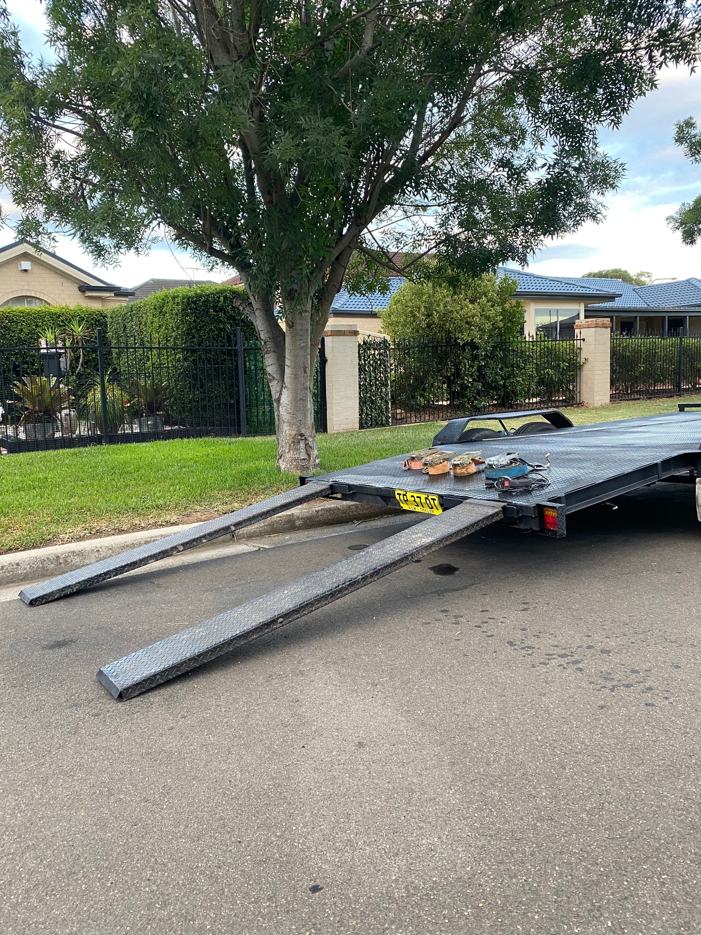Car Trailer Hire – Beaver Tail (Low Cars & 4x4)