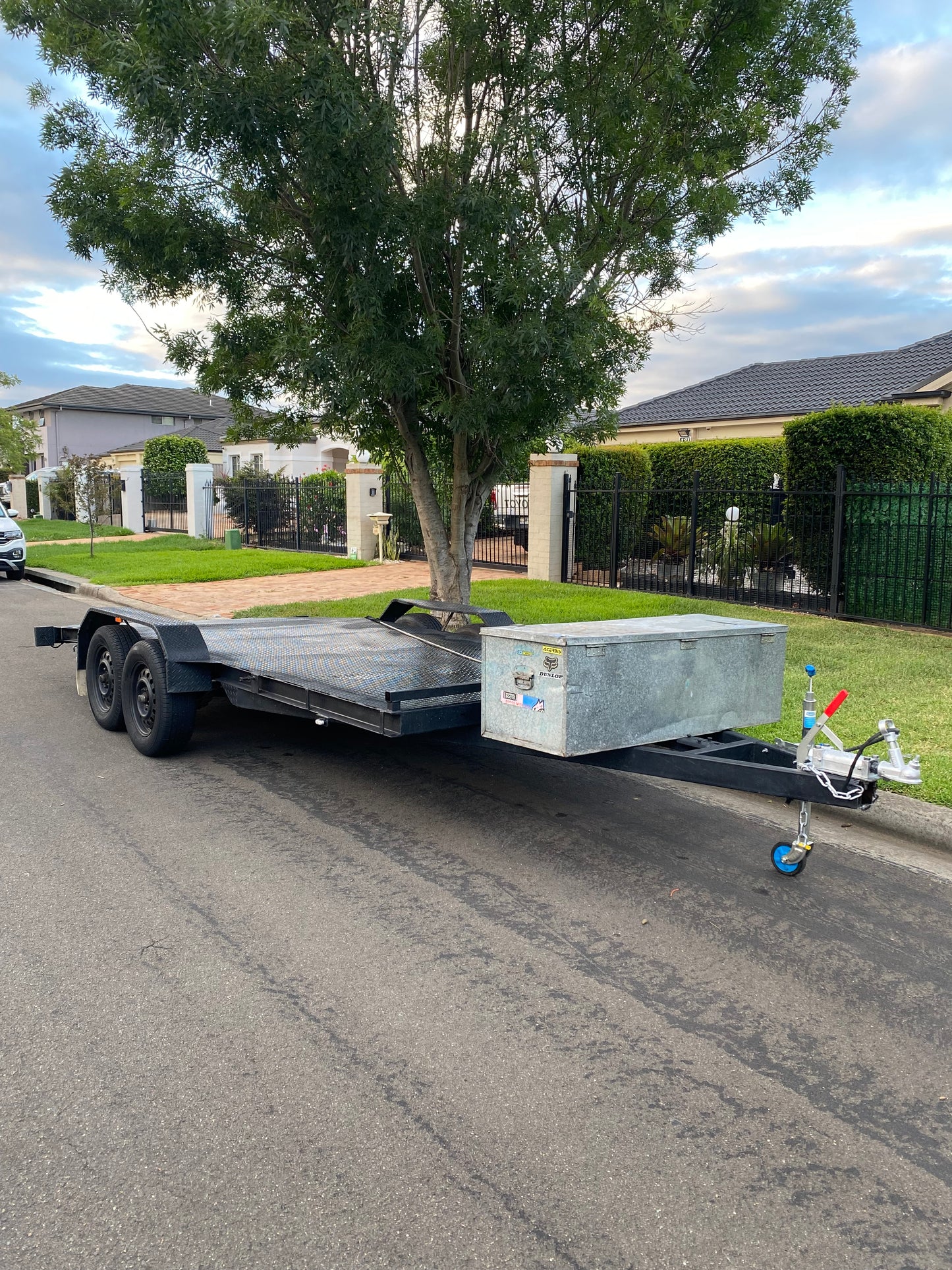 Car Trailer Hire – Beaver Tail (Low Cars & 4x4)